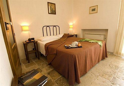 Hotel Palazzo D'Erchia Conversano Exterior foto
